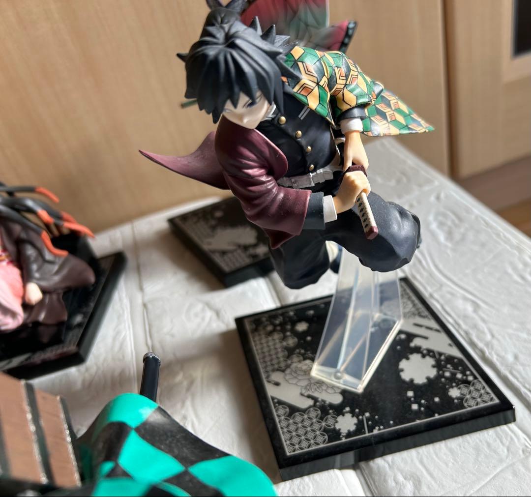 鬼滅の刃 フィギュア 8体セット 竈門炭治郎 煉獄杏寿郎 嘴平伊之助 冨岡義勇