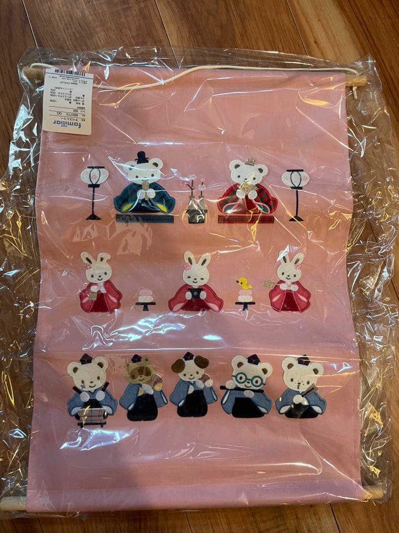 ファミリア　ひな祭り　タペストリー