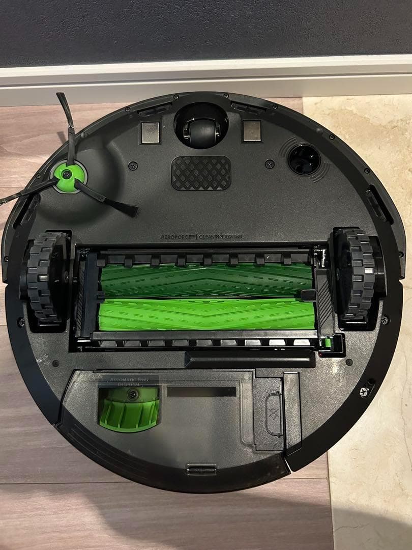iRobot i5+ 自動充電機能付き　動作確認済・分解清掃済
