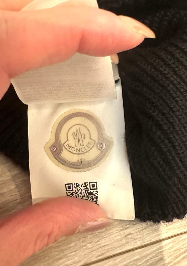 【匿名配送】MONCLERモンクレール　ニット帽