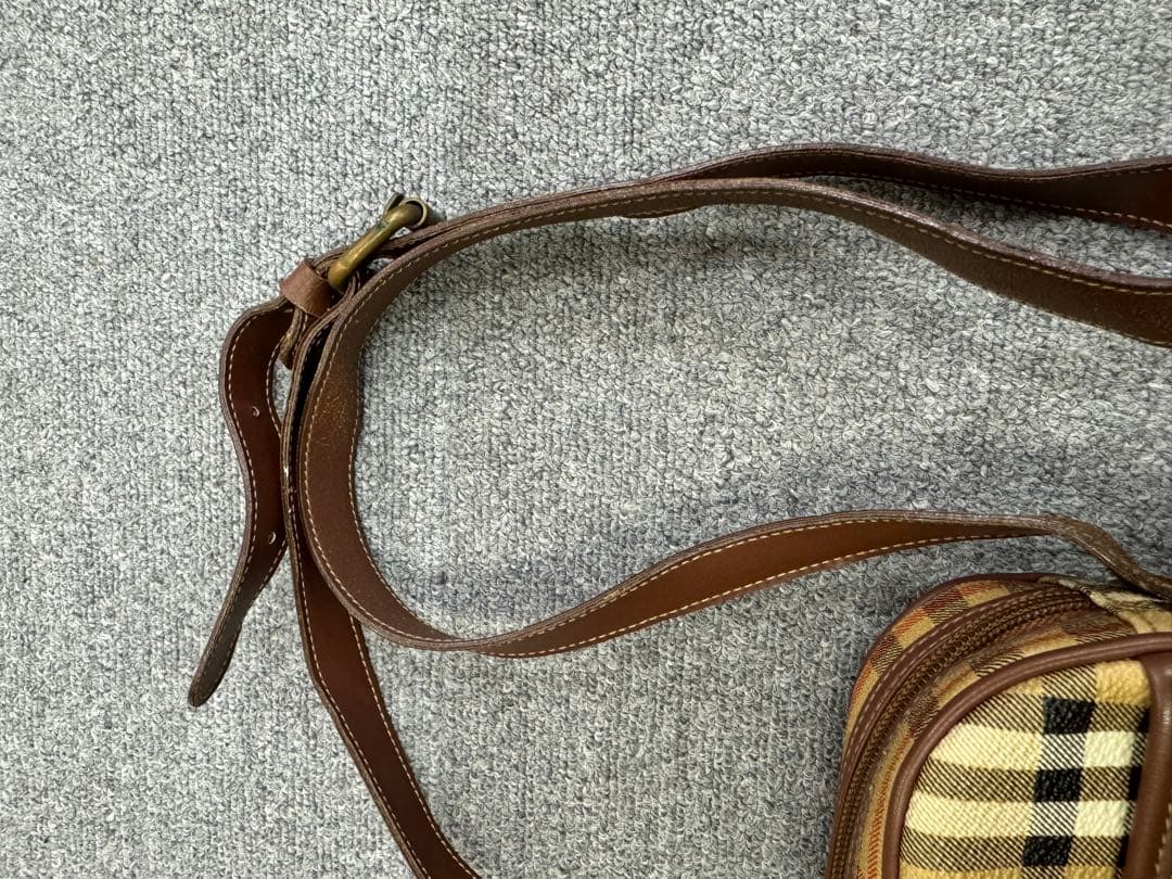 Burberry バーバリー ショルダーバッグ ポシェット ノバチェック PVC