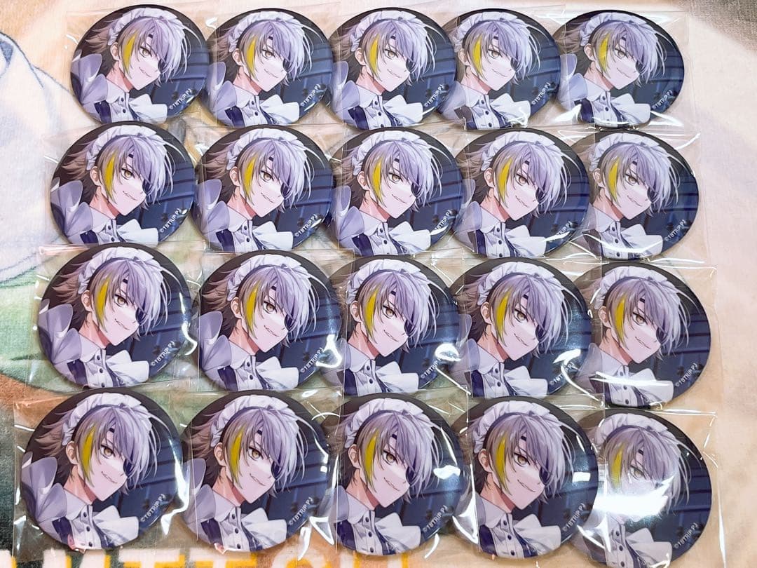 18TRIP 白光琉衣 缶バッジ