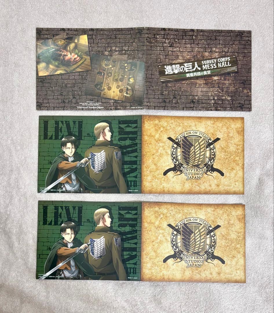 進撃の巨人　リヴァイ　エルヴィン　ハンジ　USJ クロノイド　生写真　台紙