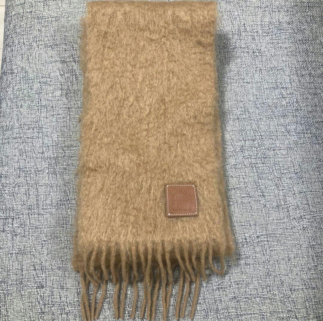 LOEWE ベージュ マフラー フリンジ付き