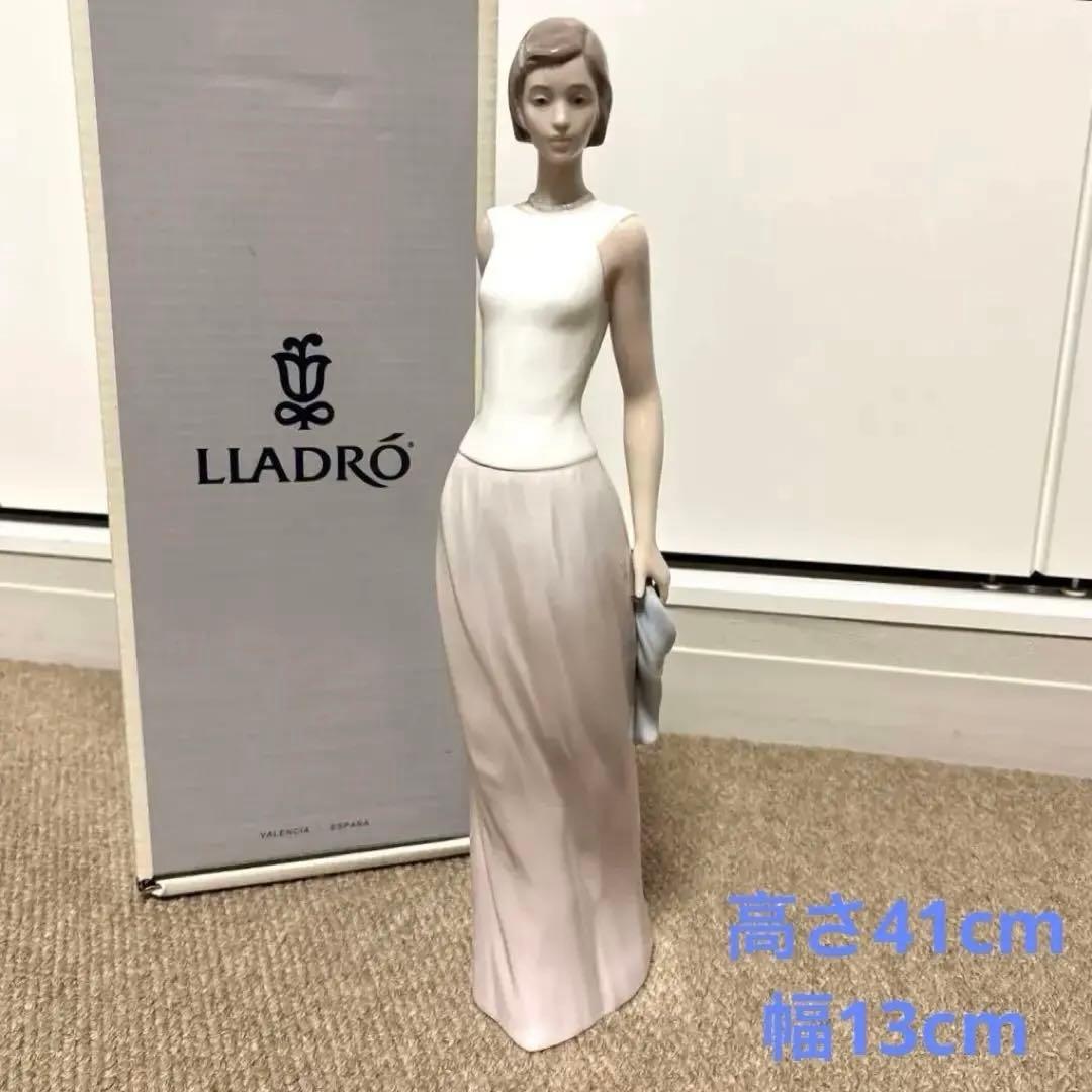絶盤　大型　リヤドロ　LLADRO スズラン　フィギュア　置き物　工芸品