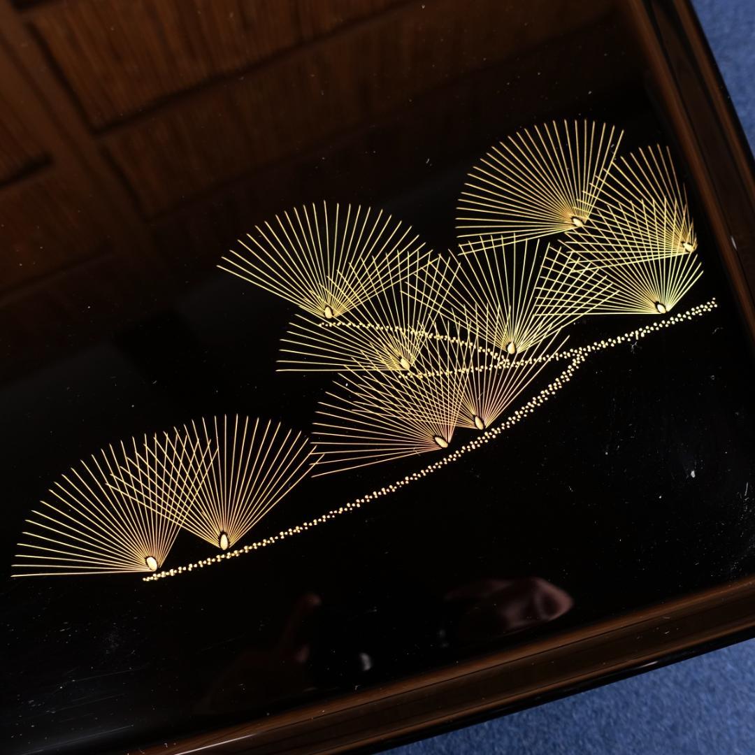 輪島塗 沈金師 小西寛 塗師 慶峰 合作 黒塗 沈金松図 屠蘇器揃 共箱