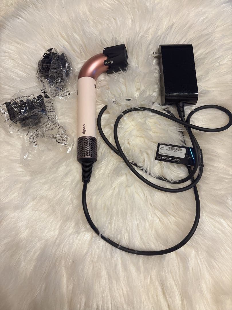 Dyson Supersonic ヘアドライヤー HD17 動作正常品