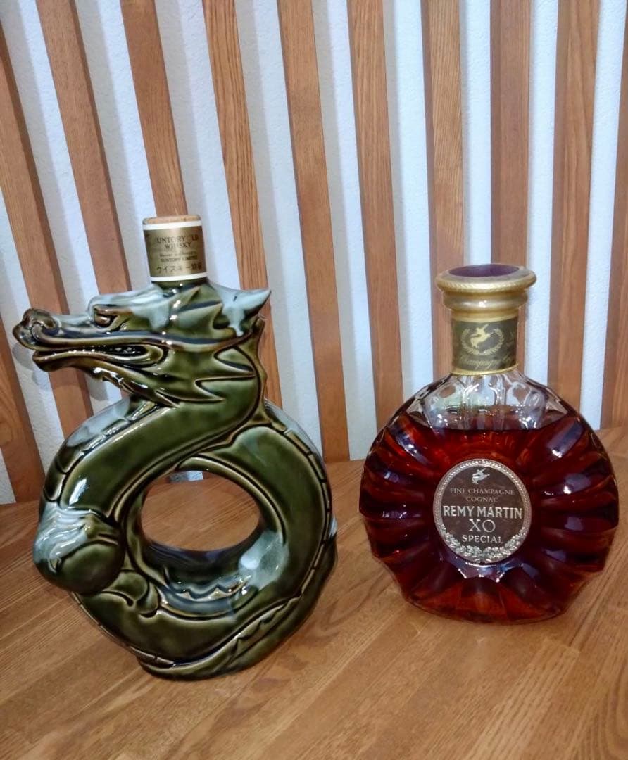 REMY MARTIN XOスペシャル＋サントリーオールド干支ボトル辰年