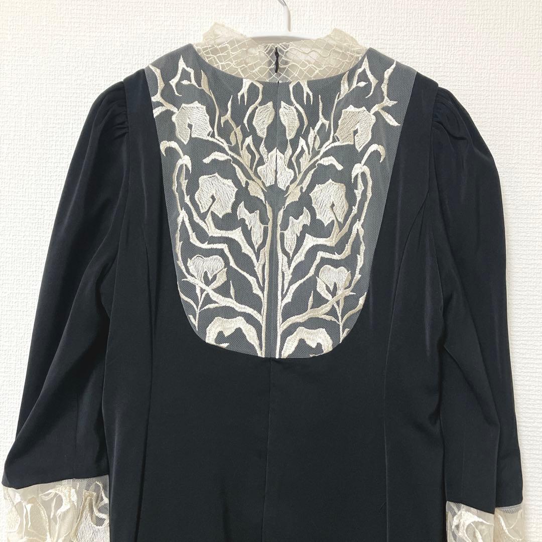 美品　人気　エトル　バック刺繍フレアドレス　パーティー　オケージョン　M