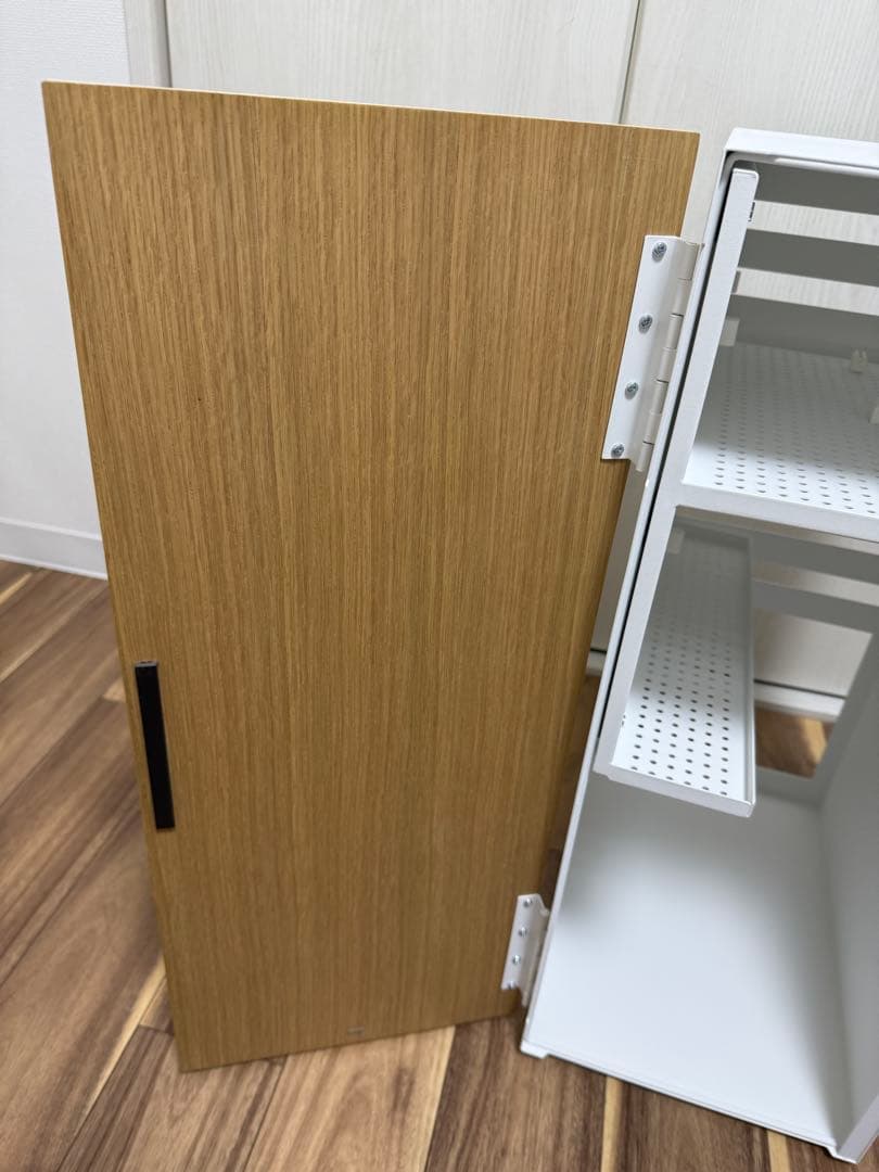 T*i様 【美品】山崎実業 towerゲーム機 収納 ラック ホワイト