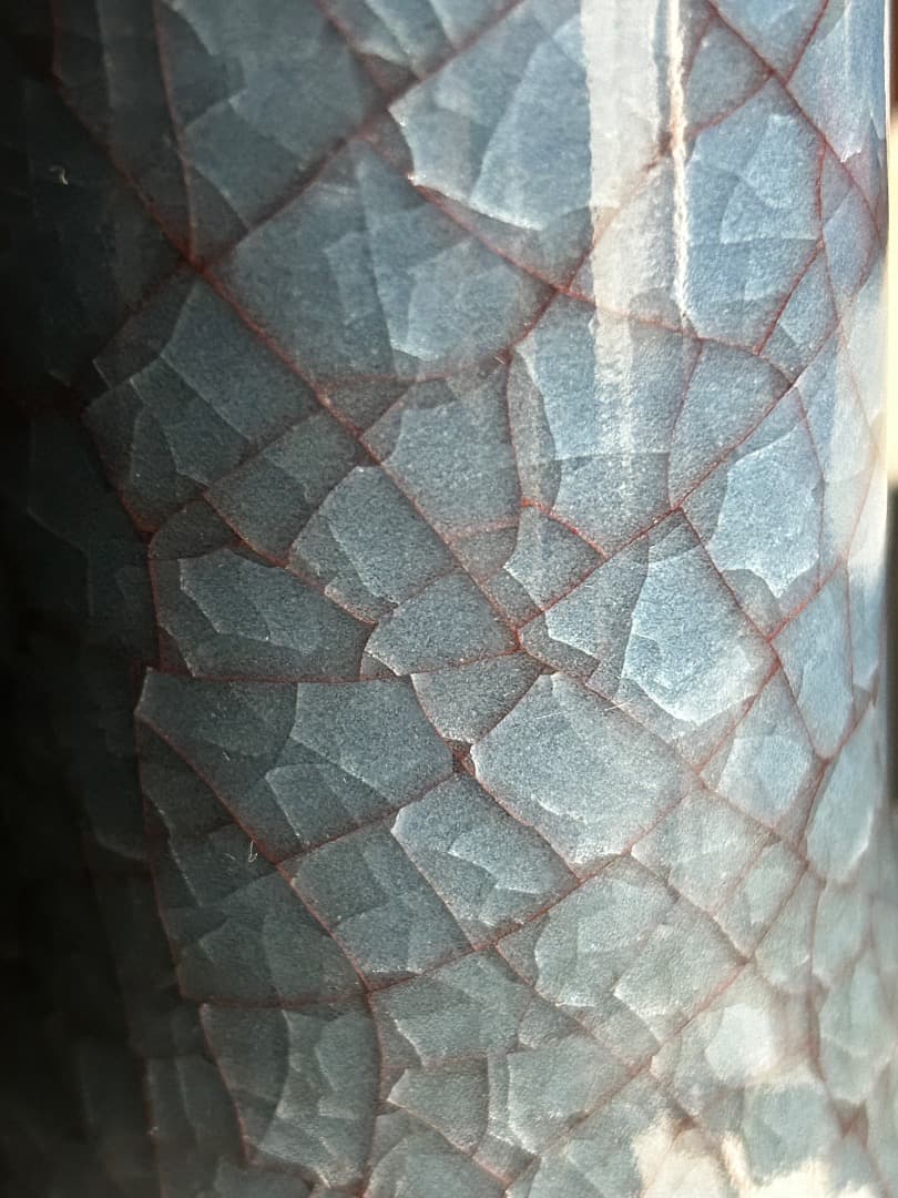 花瓶　氷裂貫入　(古川利男)