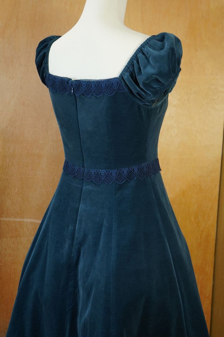 ヴィクトリアンメイデン　別珍パフスリーブドレス　ノベルティ　チョーカーつき