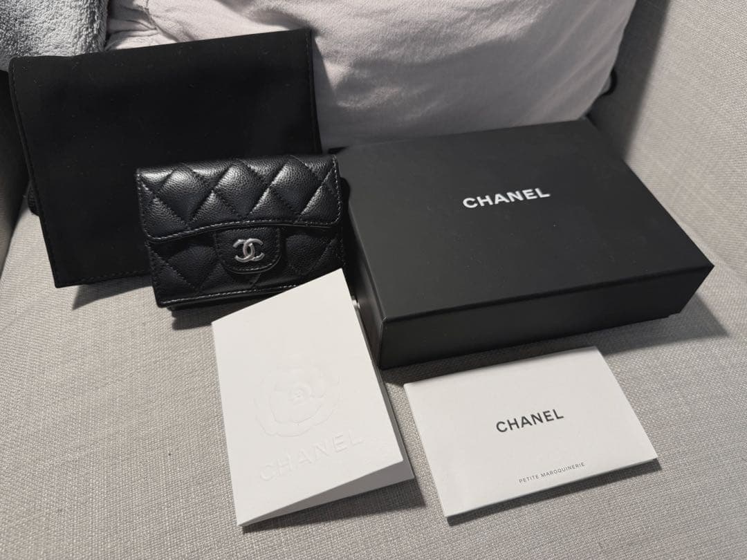 CHANEL マトラッセ　ブラックレザー 三つ折り財布