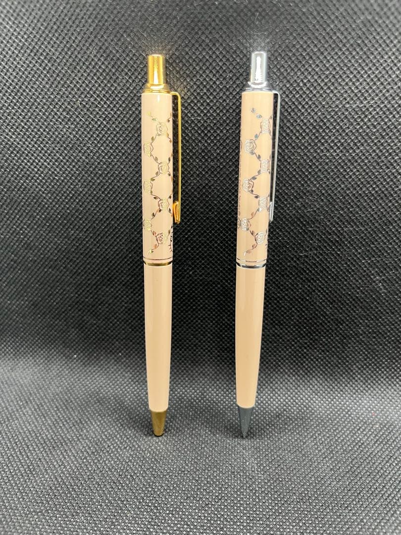 【新品未使用】ハローキティ　薔薇　ローズ　ボールペン　シャープペン　レトロ