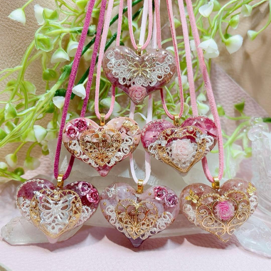 癒しのオルゴナイト❤️ピンクトルマリン＋ソープストーンのハート型♡