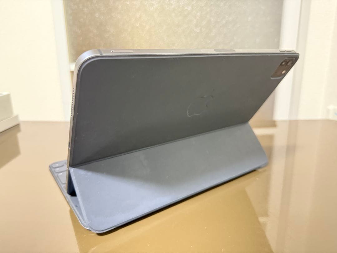 【値下げ中】iPad Pro 11\" 第2世代 + Smart Keyboard