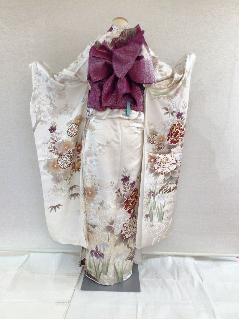 白古典地　上品な振袖のみ