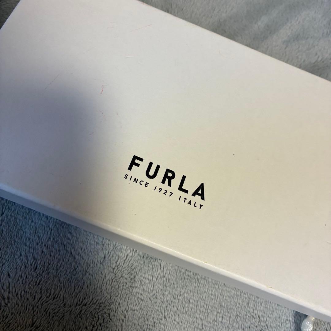 FURLA フルラ パスポートケース