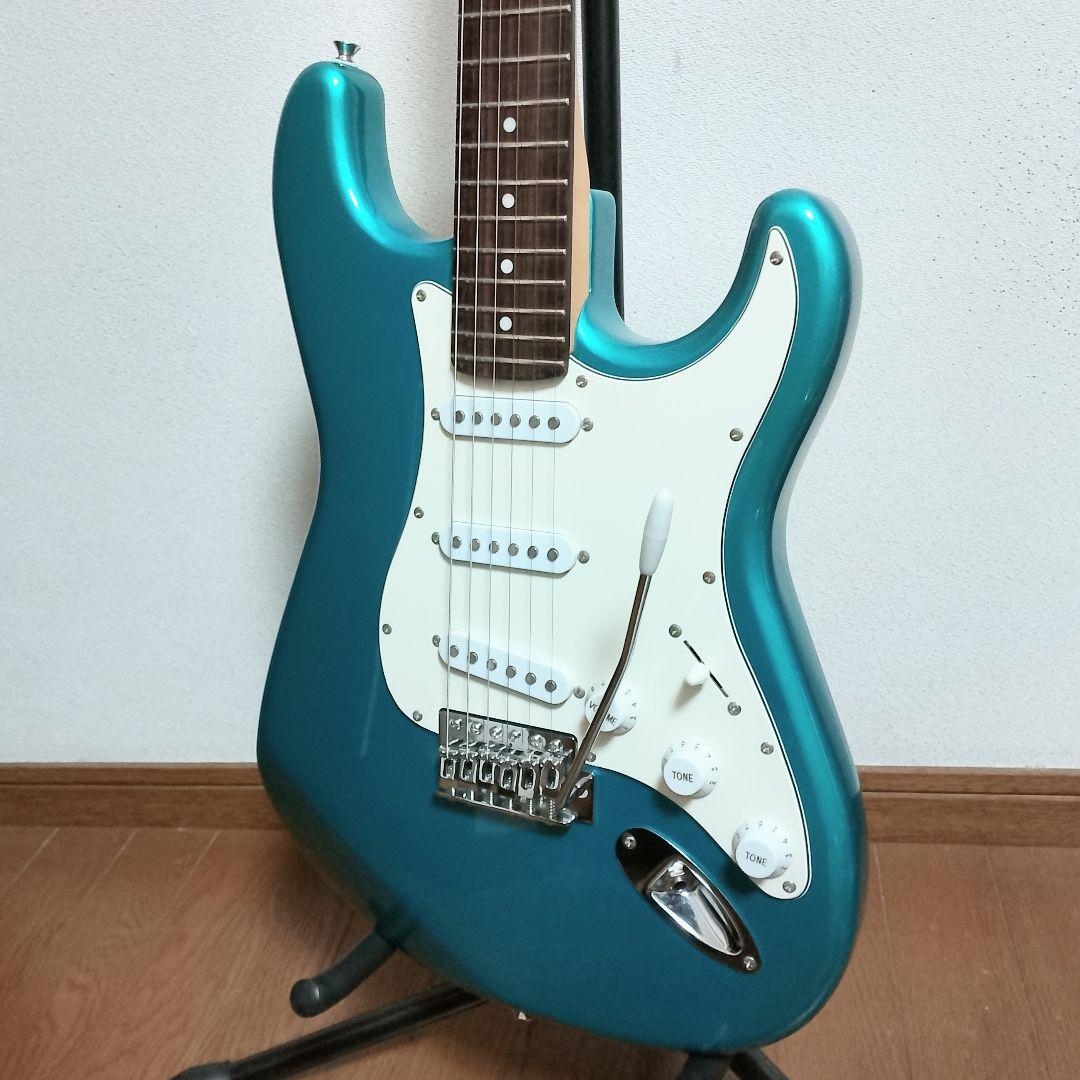 美品　BUSKER’S　ストラトキャスタータイプ　エレキギター