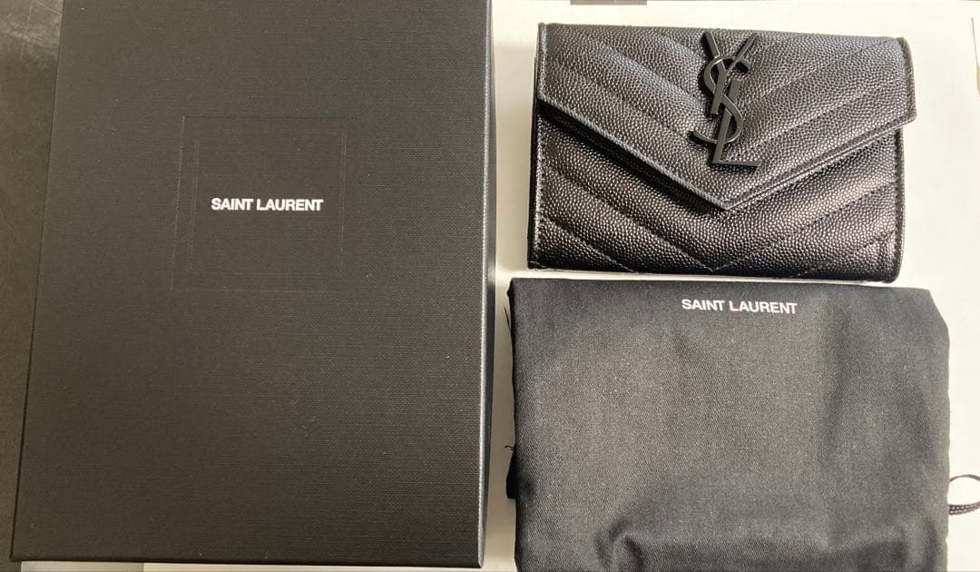 さちょり ページ　SAINT LAUREN ケース