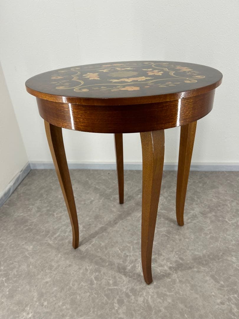 送料込み⭐︎天板収納オルゴール付き円形木製サイドテーブル