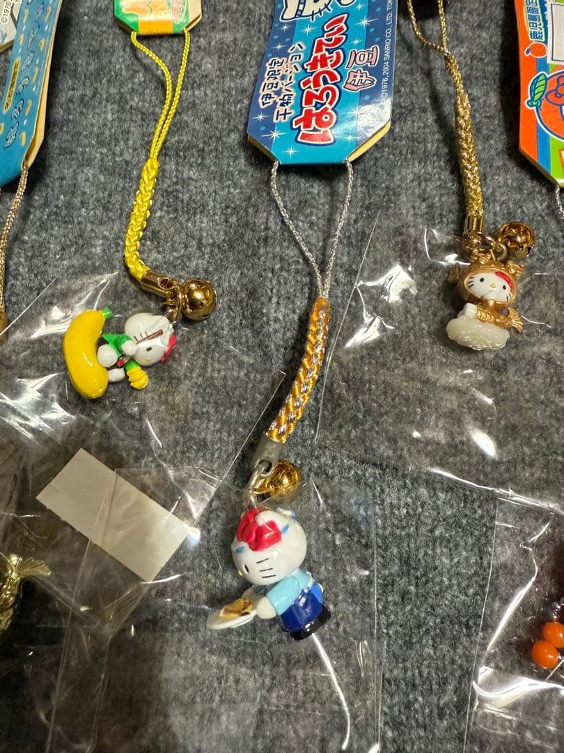 ご当地限定ハローキティ　根付け　19個セット