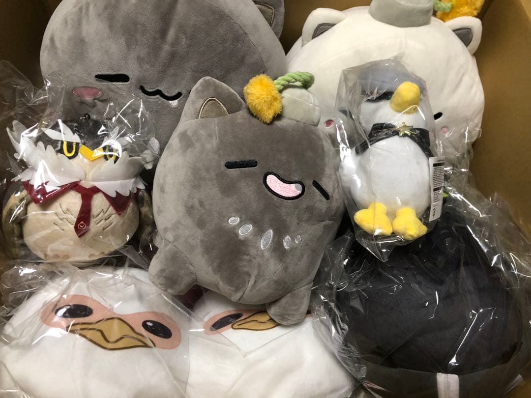 ホロライブまとめ売り　引退品。直筆サイン15枚。複製サイン14枚。フルセット28