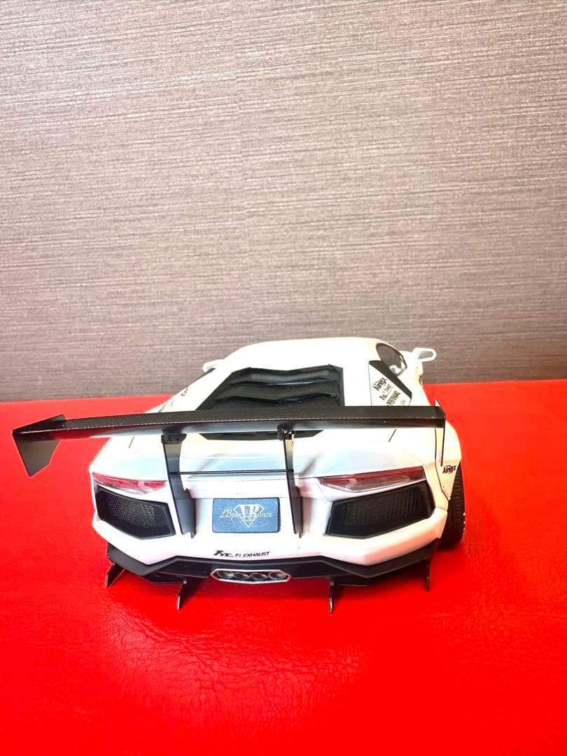 ☆Lamborghini 1/18 アヴェンタドールリバティウォーク　LB