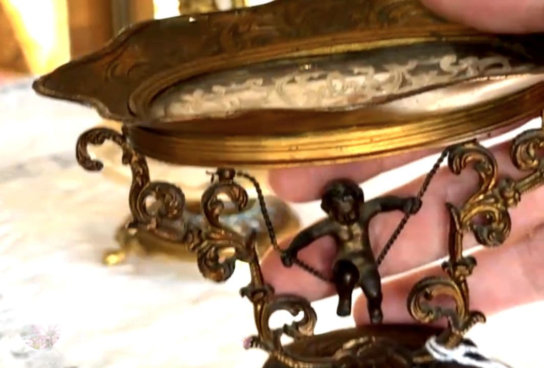 アンティーク 天使像付き装飾品