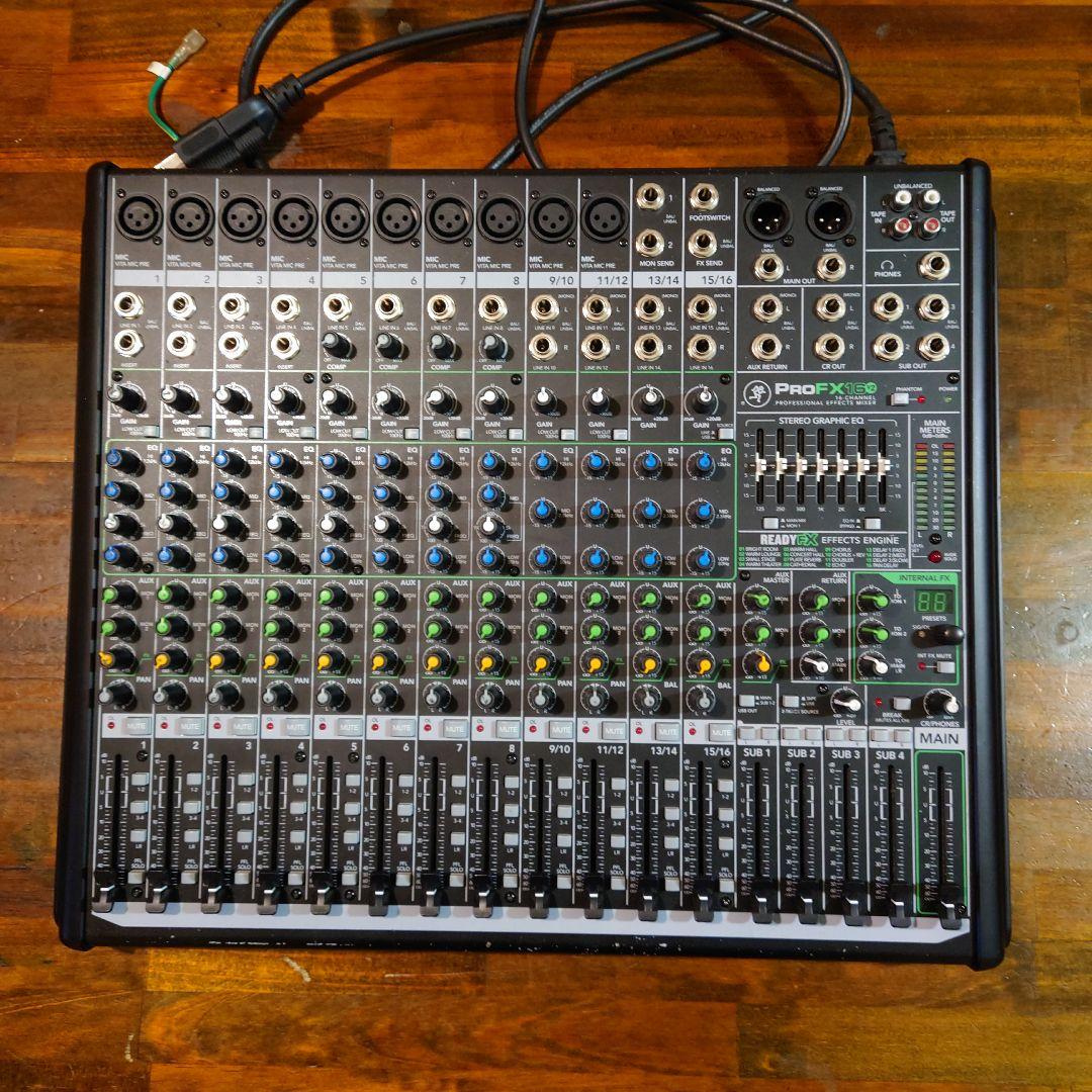 Mackie ProFX16v2　16チャンネルPAミキサー