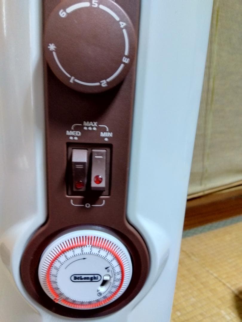 優しい熱　デロンギ・オイルヒーター