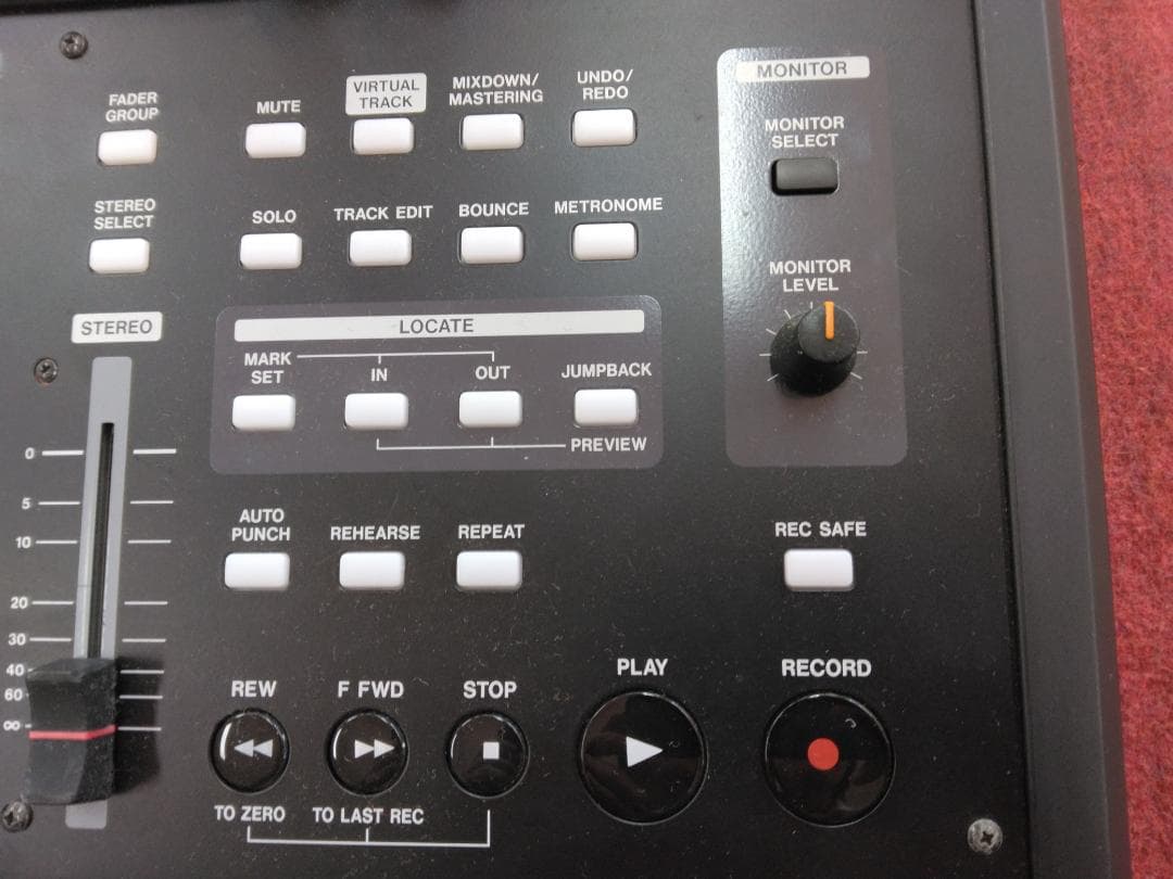 配信機器・PA機器・レコーディング機器 TASCAM DIGITAL PORTASTUDIO DP-32SD