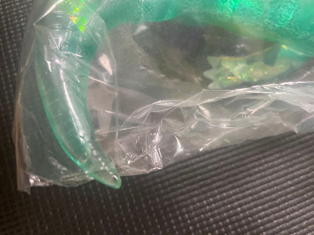 怪獣フィギュア ソフビ　ゴモラ　オーロラカラー