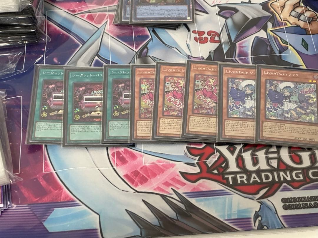 遊戯王　ライブツイン　Live☆Twin シークレット　8枚セッ　デッキパーツ