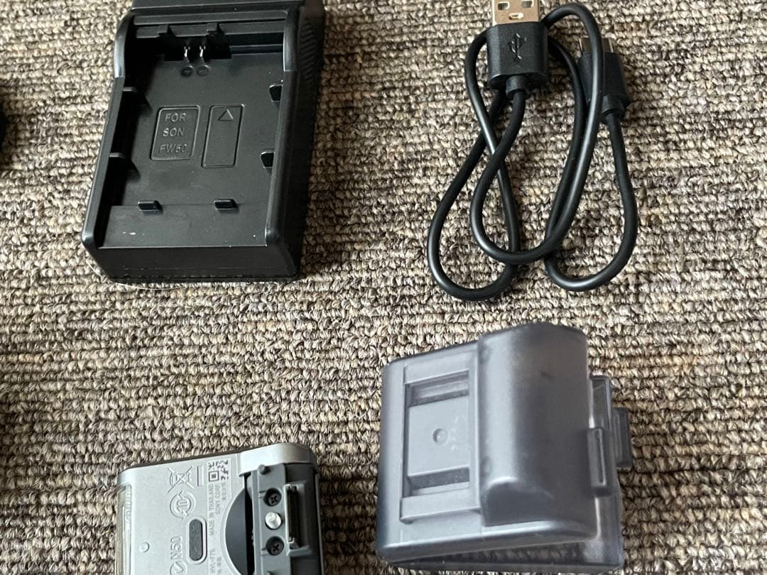 SONY α NEX-5 ミラーレス一眼カメラ+レンズSEL16F28 (1-9