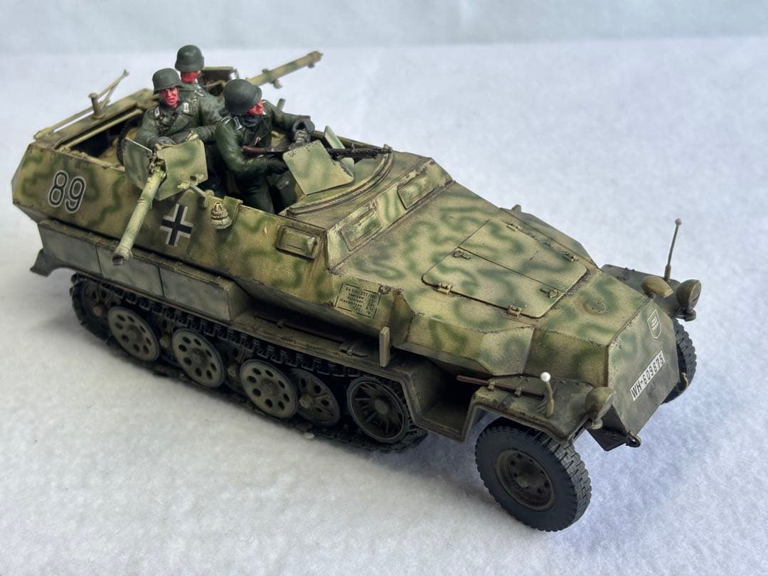 １／３５ドイツ軍Sd．Kfz．２５１／１７C型ハノマークプラモデル戦車完成品