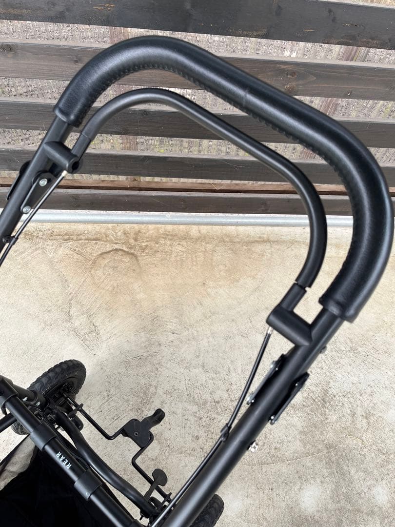 エアバギー　ココプレミア　ペットカート用アダプター付き　週末限定値下げ