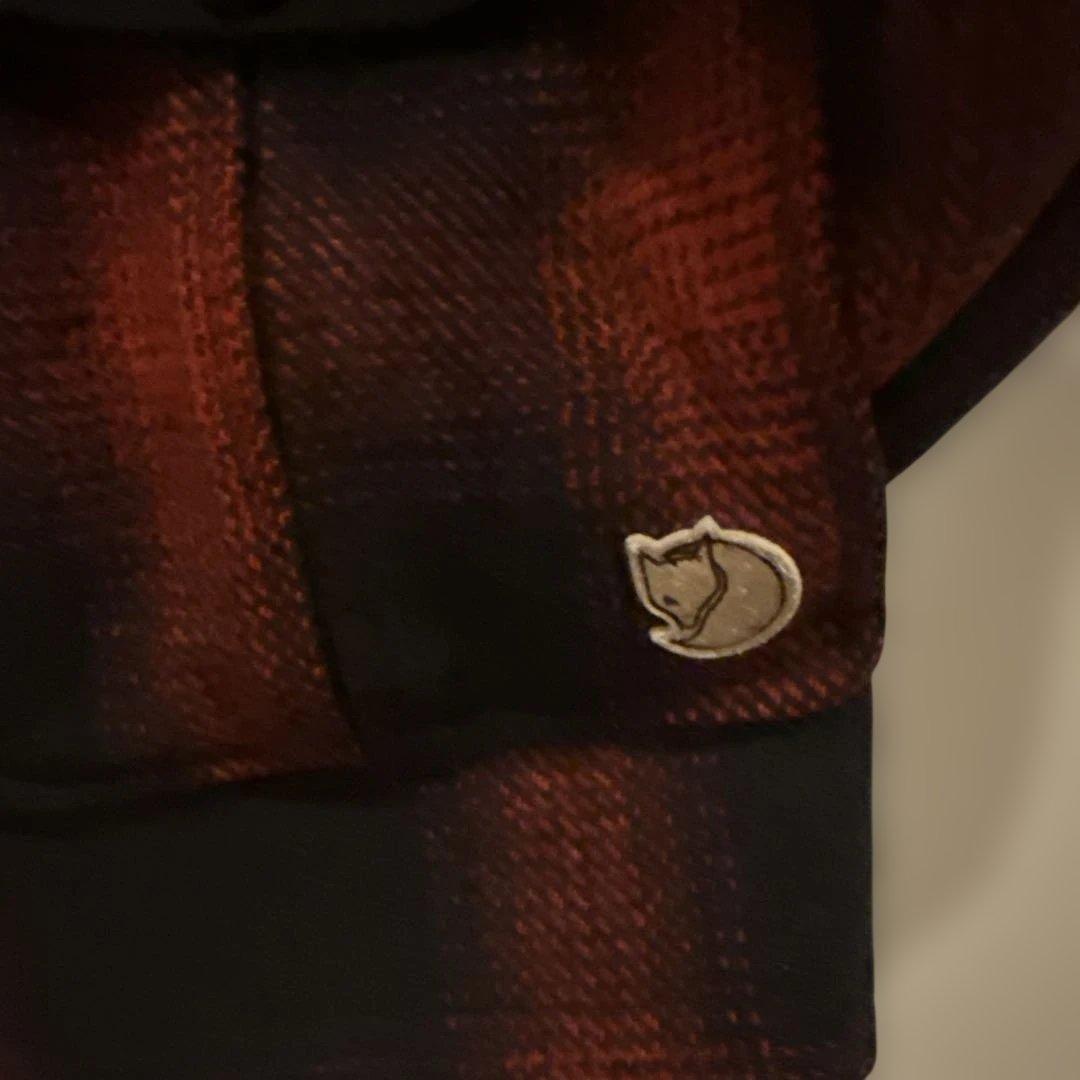 フェールラーベン　ジャケット　ウール100 オンブレチェックくるみボタンL