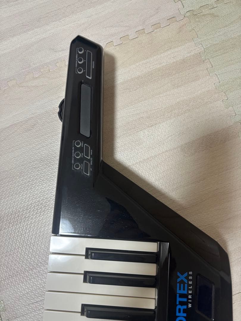 ショルダーキーボードAlesis Vortex (黒)