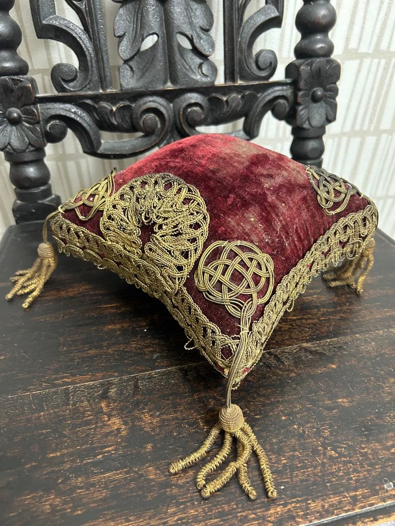 フランスアンティーク　グローブドマリエ　クッション