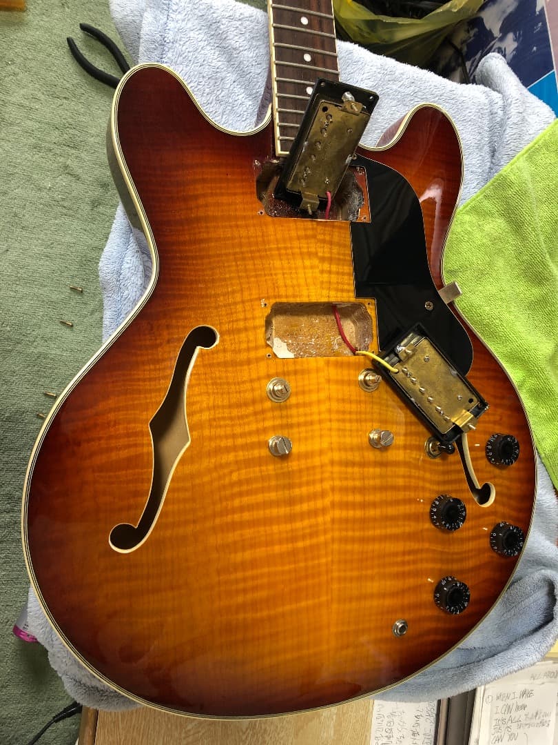 ES335タイプモデル　チブソン　使えます