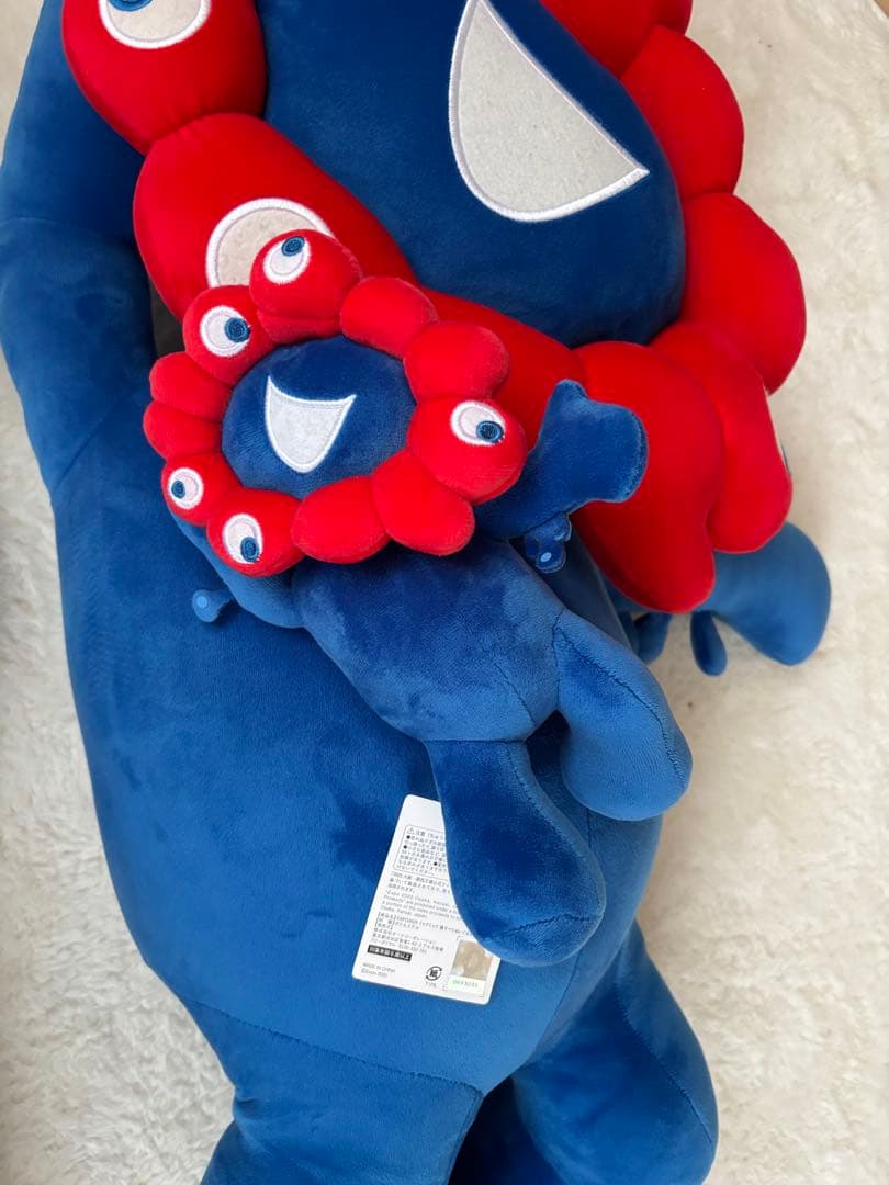 ミャクミャクくじ1等と3等の2体セット