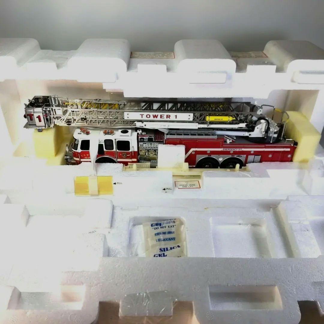 フランクリンミント 1/32 エマージェンシー・ワン HP105 梯子消防車