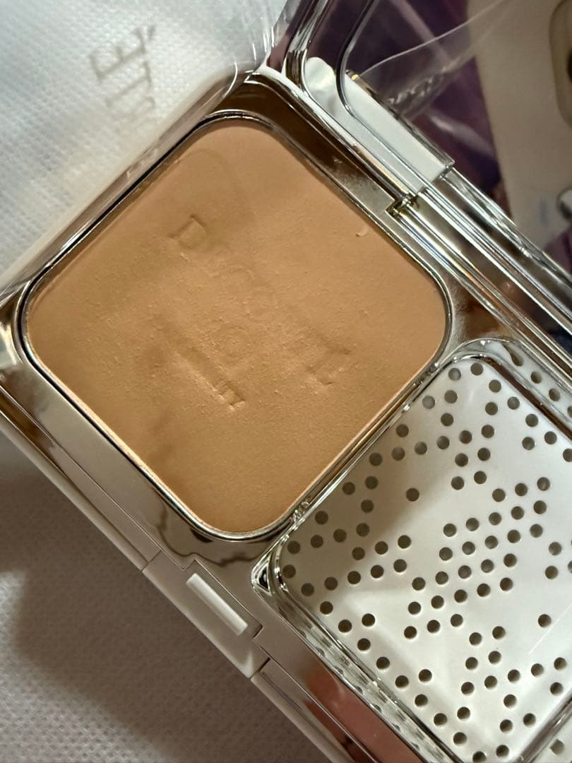 コスメデコルテAQ ミリオリティ　トリートメントパウダーファンデーション