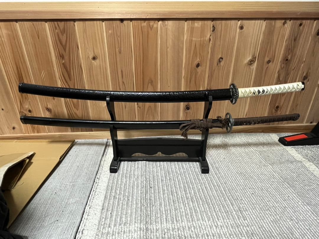 五条工務店　模擬刀　 2本セット スタンド付き　菊一文字　斎藤一こしらえ