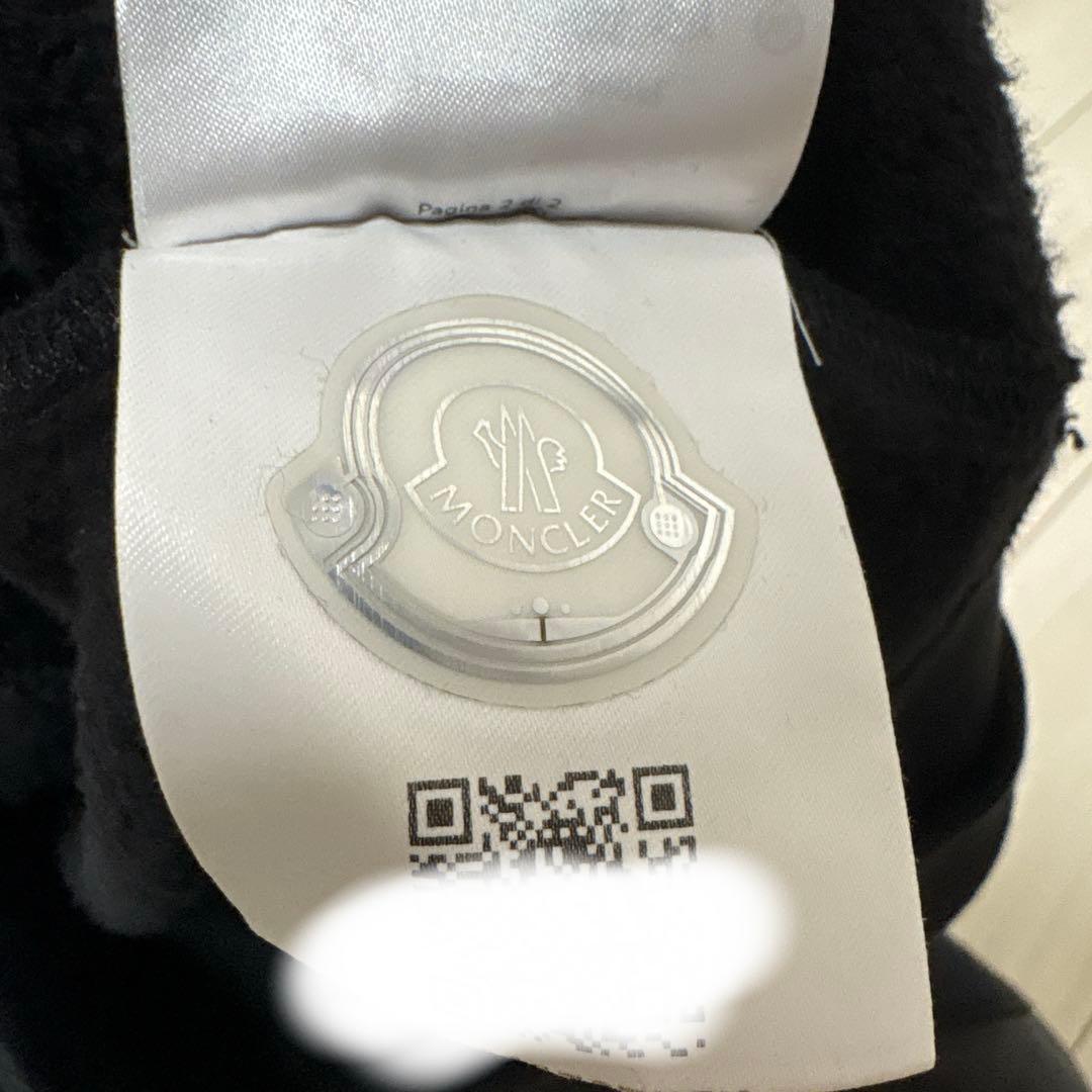 モンクレール　パーカー