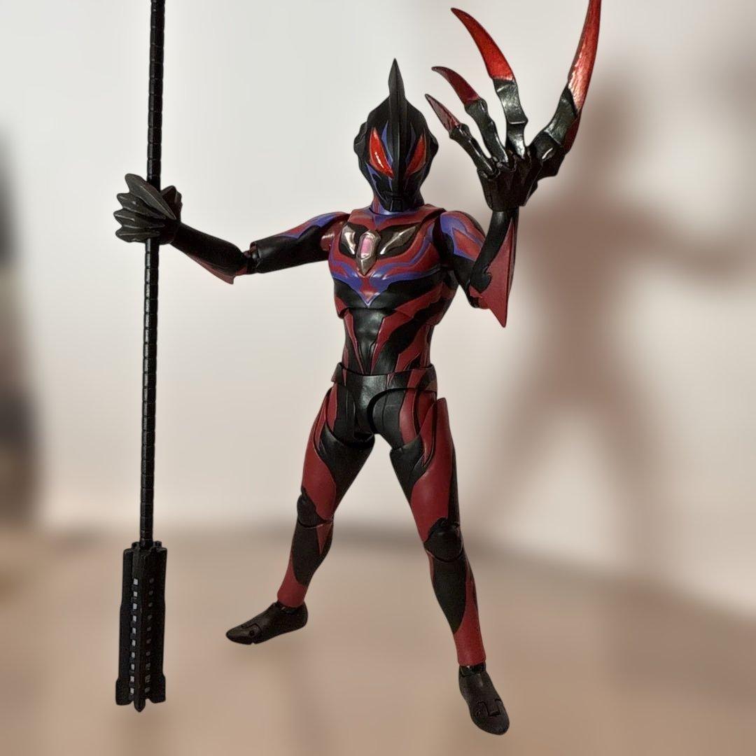 ジードダークネス　S.H.フィギュアーツ　カイザーベリアル