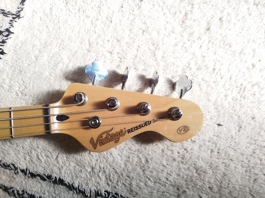 【ほぼ新品!!】Vintage V42BLK プレベ/ジャズベ TheBONEZ