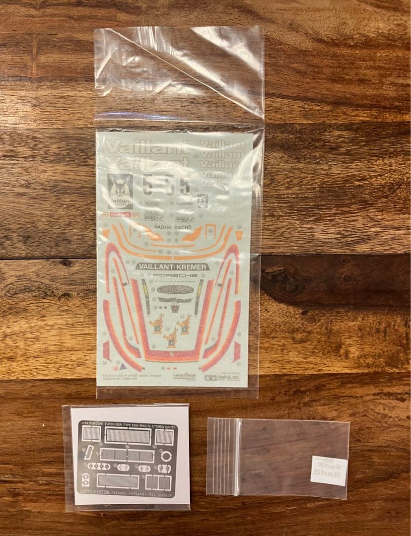 未組立TAMIYA Porsche 934 Turbo RSR Vaillant
