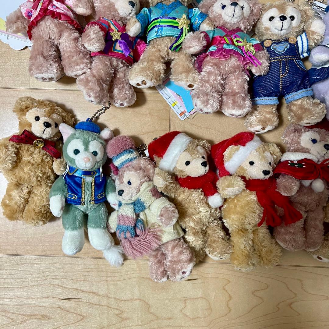 ダッフィー　シェリーメイ　ジェラトーニ　ぬいぐるみバッジ